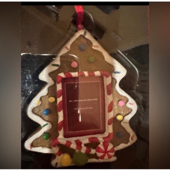 St. Nicholas Square Ornament Frames - Picture 5 of 5